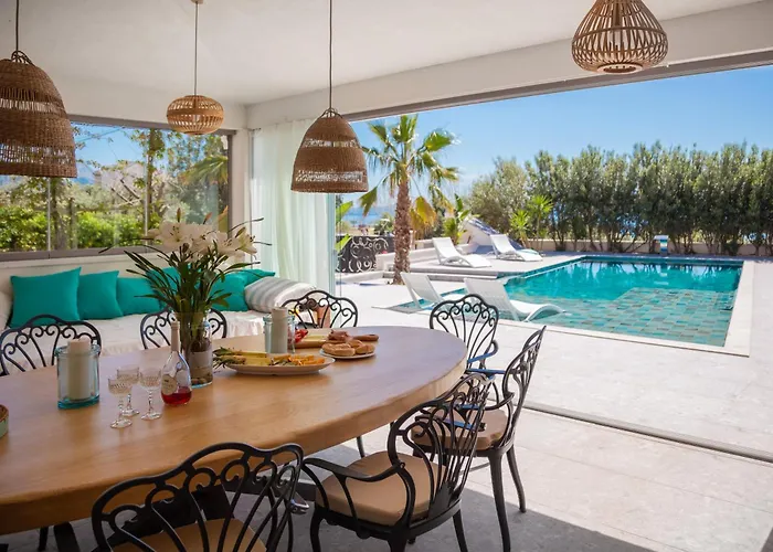 فيلة New Luxury Duće