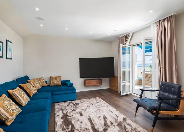 Vila New Luxury Duce