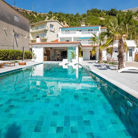 New Luxury Villa Duce