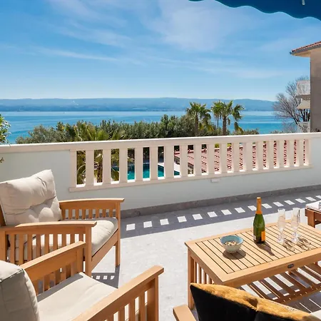 New Luxury Vila