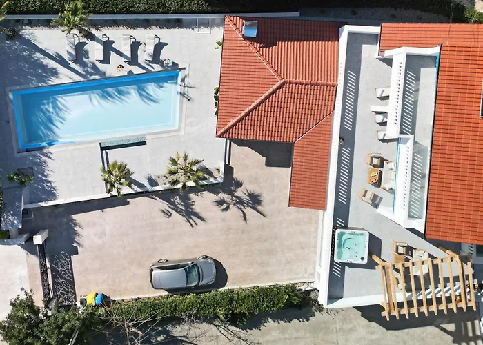 New Luxury Villa
